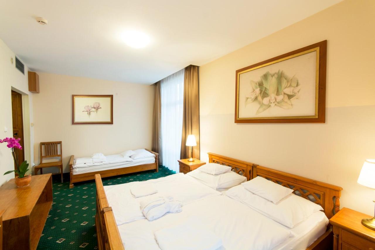 Orchidea Hotel Lipót Εξωτερικό φωτογραφία